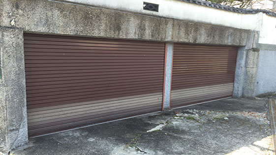 福岡県中間市一般住宅 シャッターの施工前画像