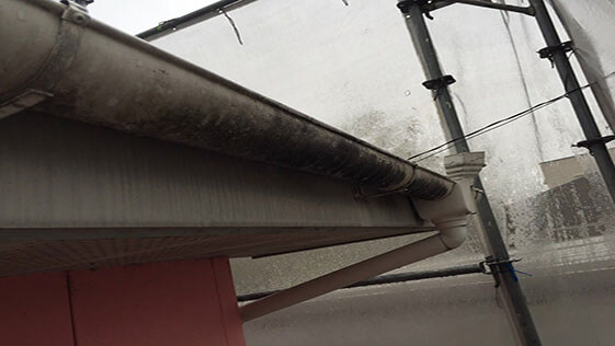 静岡県掛川市一般住宅 横樋の施工前画像