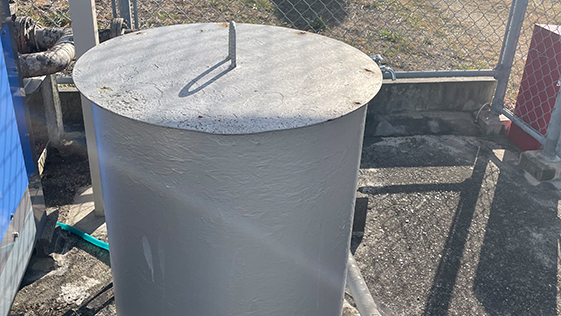 静岡県磐田市タンク塗装 塗装の施工前画像