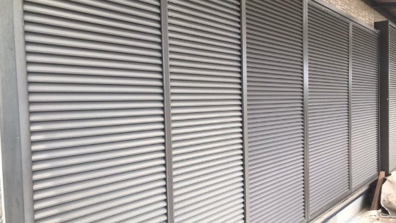 静岡県磐田市S様邸一般住宅 雨戸の施工前画像