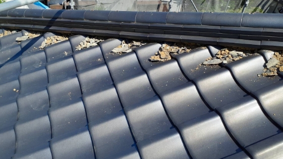 静岡県袋井市 T様邸 屋根漆喰工事一般住宅 屋根の施工前画像