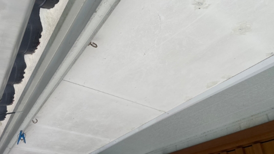 愛知県新城市 K様邸一般住宅 軒天の施工前画像