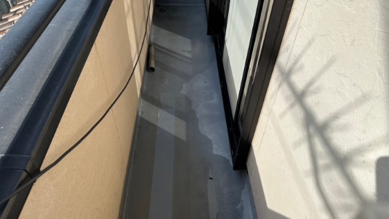 静岡県磐田市 O様邸一般住宅 ベランダの施工前画像