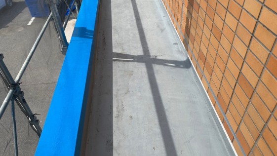 愛知県豊橋市 M様工場 ベランダの施工前画像