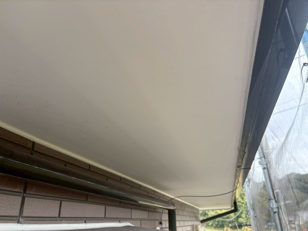 静岡県袋井市K様邸  一般住宅外壁塗装 軒天の施工前画像